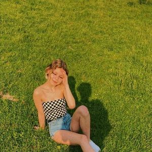 Meet your Posher, Mia